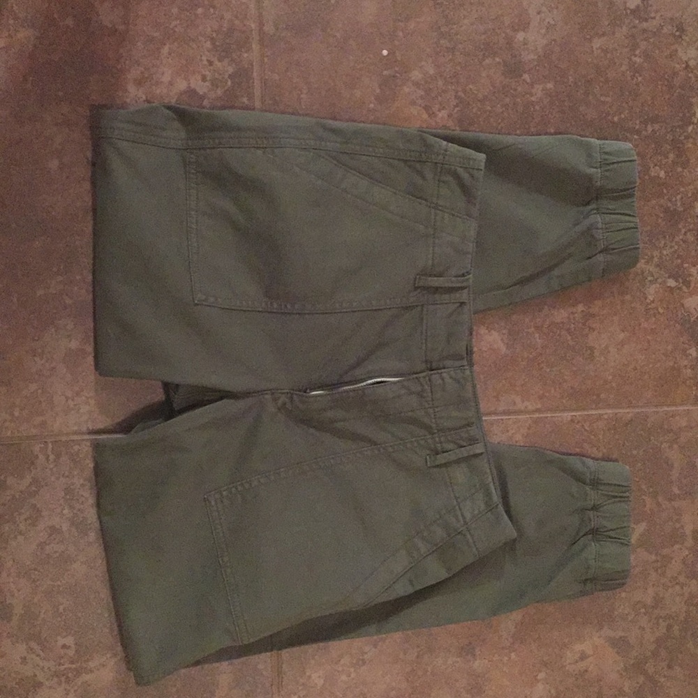 AE army green joggers